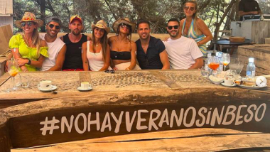 Lionel Messi Spends Summer Vacation with Family And Friends; Wife Antonela Roccuzzo Posts IG Photo